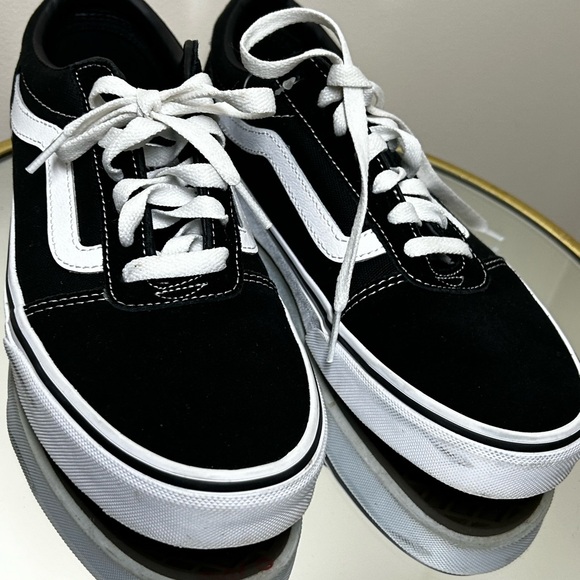 Vans Classic Black and White Low-Tops - Picture 8 of 9